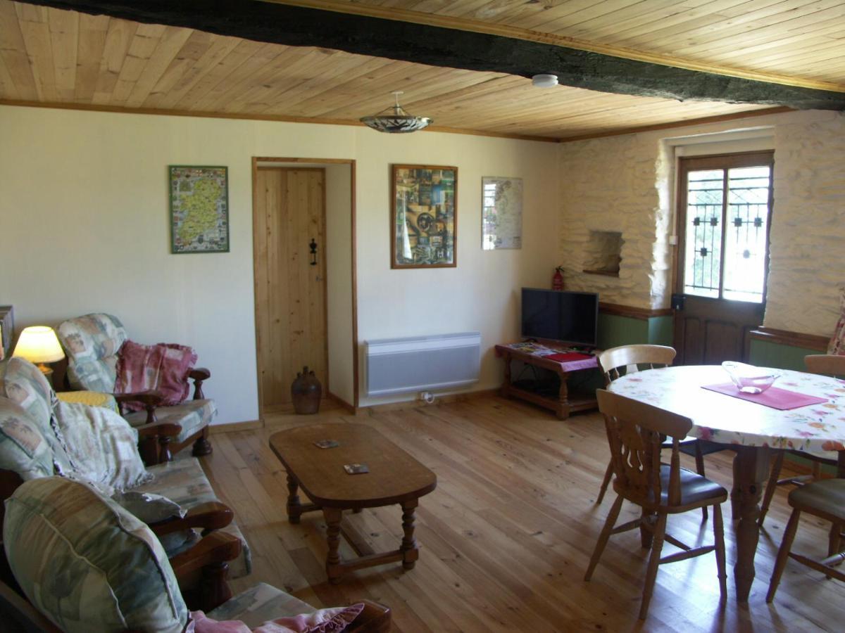 Chalet De Rose Moutier-Malcard Exterior photo